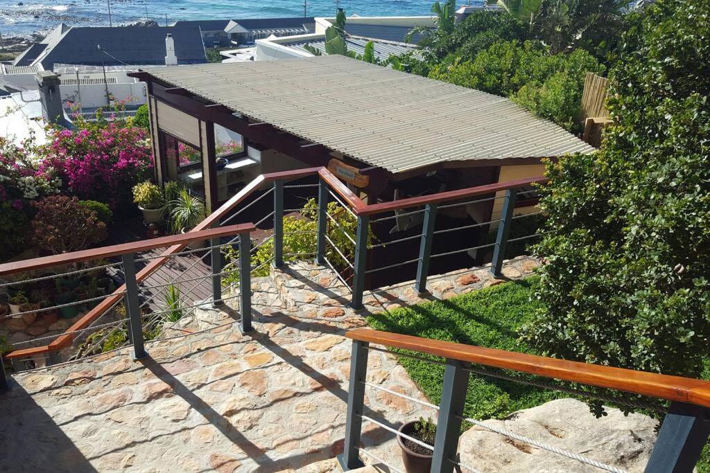18 Steps - Seaside Cottage With Breathtaking Views Fokváros Kültér fotó